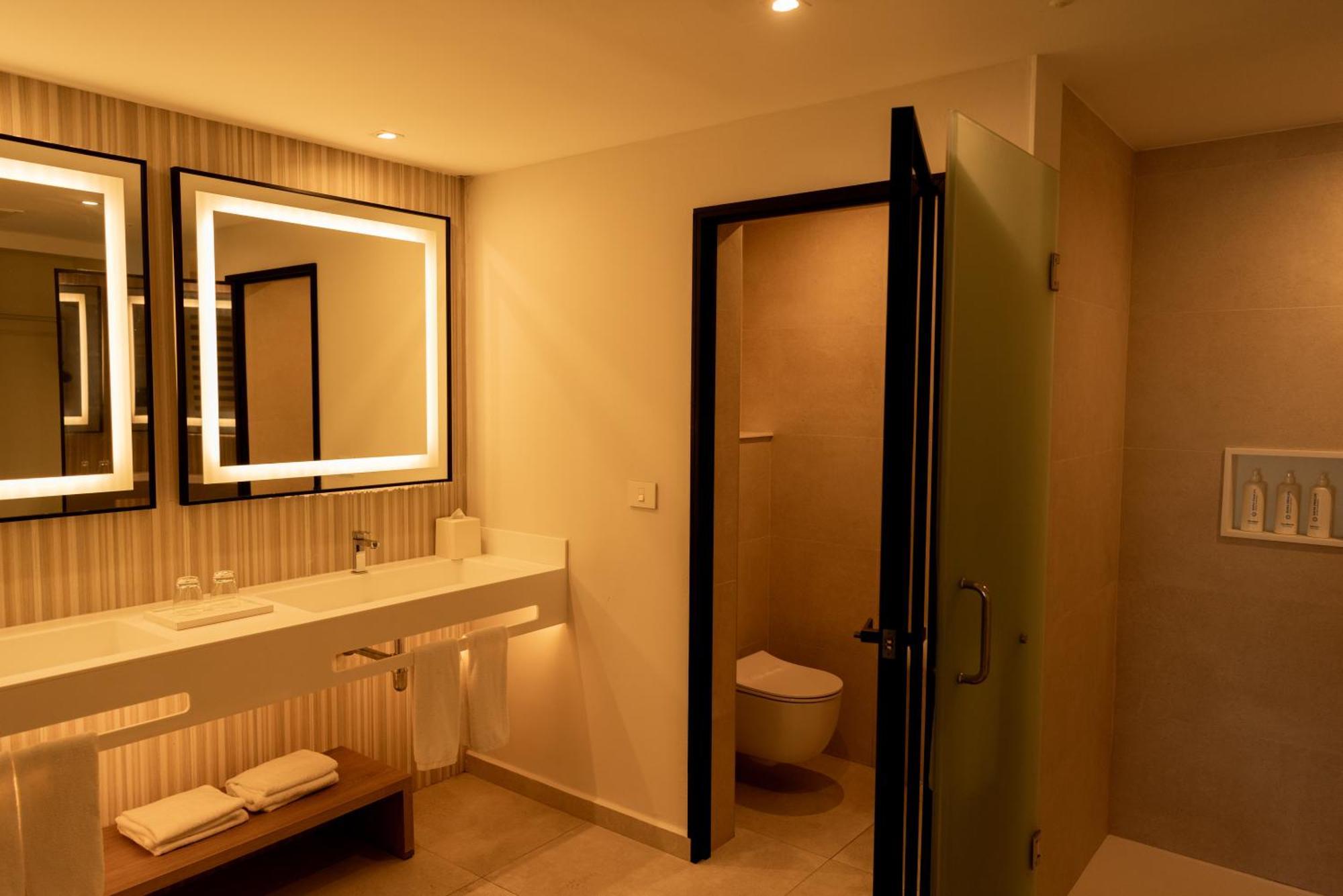 Bahia Principe Grand Punta Cana Eksteriør bilde Bathroom